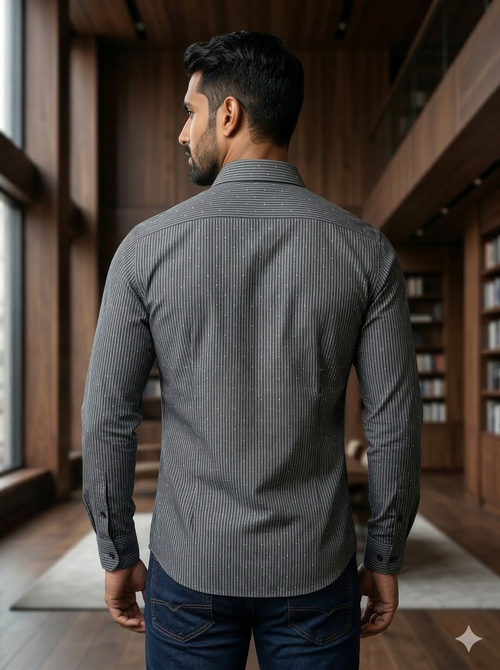 Aurelius Crest "Gold Standard" Executive Set – Charcoal Micro-Pattern Shirt with Signature Fragrance & Keypiece